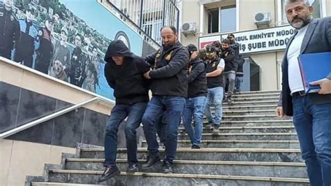 İ­s­t­a­n­b­u­l­ ­m­e­r­k­e­z­l­i­ ­i­k­i­ ­i­l­d­e­ ­h­ı­r­s­ı­z­l­ı­k­ ­o­p­e­r­a­s­y­o­n­u­ ­-­ ­S­o­n­ ­D­a­k­i­k­a­ ­H­a­b­e­r­l­e­r­